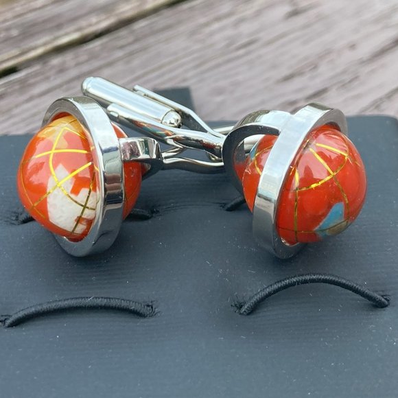 New Red Spinning World Cufflinks with Cufflink Case - Picture 4 of 7